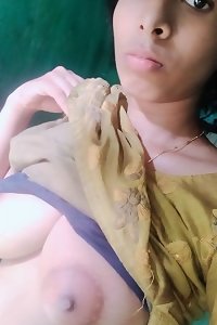 Indian desi coupel bare selfie