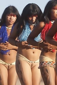 Xingu chick Vs Zulu chick